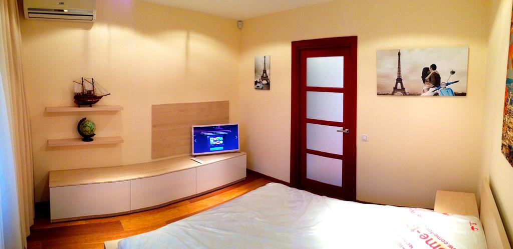 Apartment Mihailovskaya Kiev Rum bild